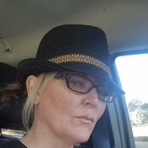 Meet your Posher, Korie